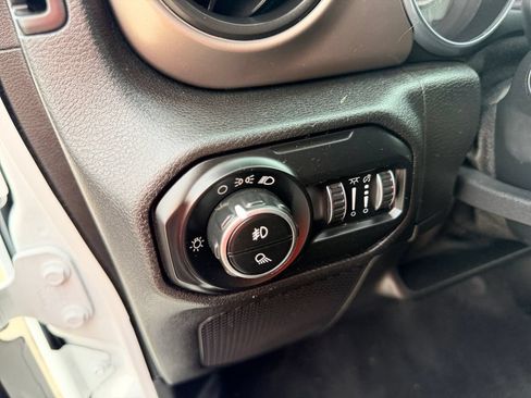 Used 2020 Jeep Gladiator Sport w/ Trailer Tow Package AWD/4WD image 17
