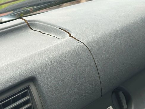 Used 1988 Toyota Pickup 4x4 Regular Cab image 29