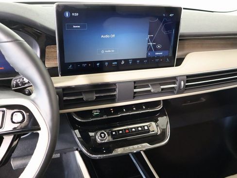 New 2026 Lincoln Corsair Reserve image 5