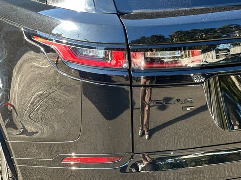 Used 2021 Land Rover Range Rover Velar R-Dynamic S image 14