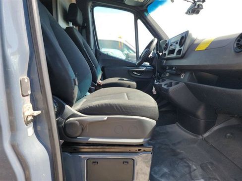 Used 2019 Mercedes-Benz Sprinter 170 image 8