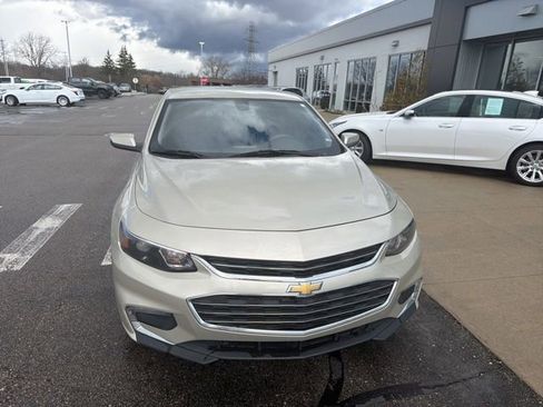Used 2016 Chevrolet Malibu LT image 2