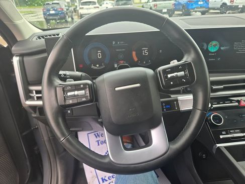 Used 2025 Hyundai Santa Fe SEL AWD/4WD image 11