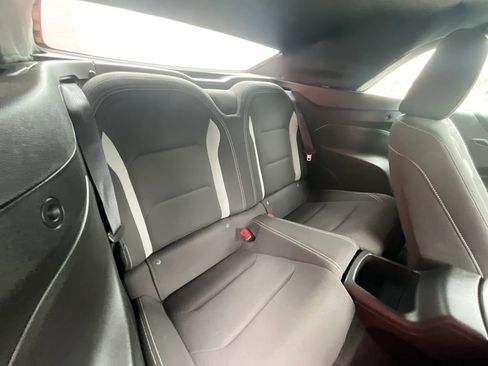 Used 2016 Chevrolet Camaro SS RWD image 22