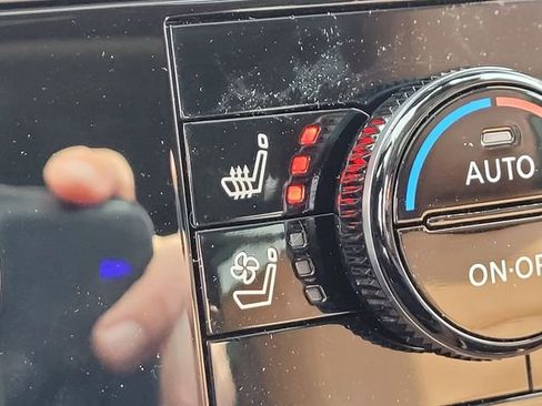 New 2026 Nissan Pathfinder Platinum AWD/4WD image 18