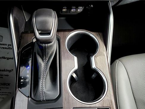 Used 2023 Toyota Highlander Limited image 30