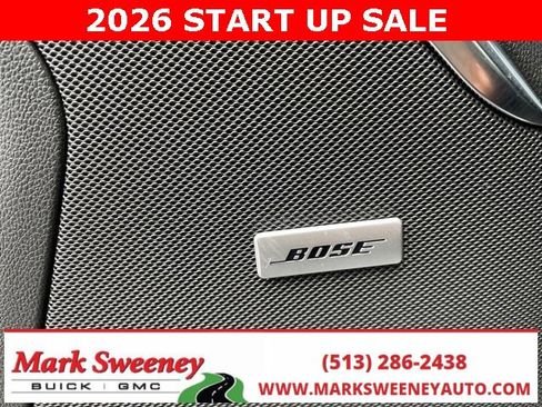 Used 2025 GMC Yukon XL Denali image 9