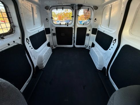 Used 2020 Nissan NV200 SV w/ Sliding Glass Door Package image 26