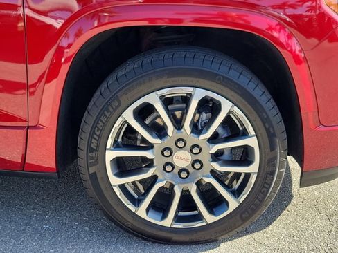 Used 2023 GMC Acadia Denali w/ Denali Ultimate Package image 8