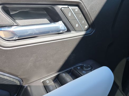 New 2026 GMC Canyon AT4X image 17