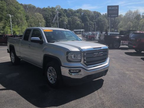 Used 2019 GMC Sierra 1500 SLE w/ SLE Value Package AWD/4WD image 6