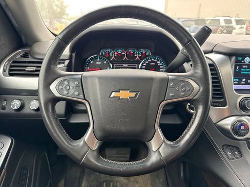 Used 2017 Chevrolet Suburban LT w/ LT Signature Package AWD/4WD image 8