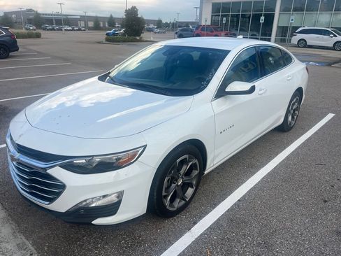 Used 2024 Chevrolet Malibu LT FWD image 1