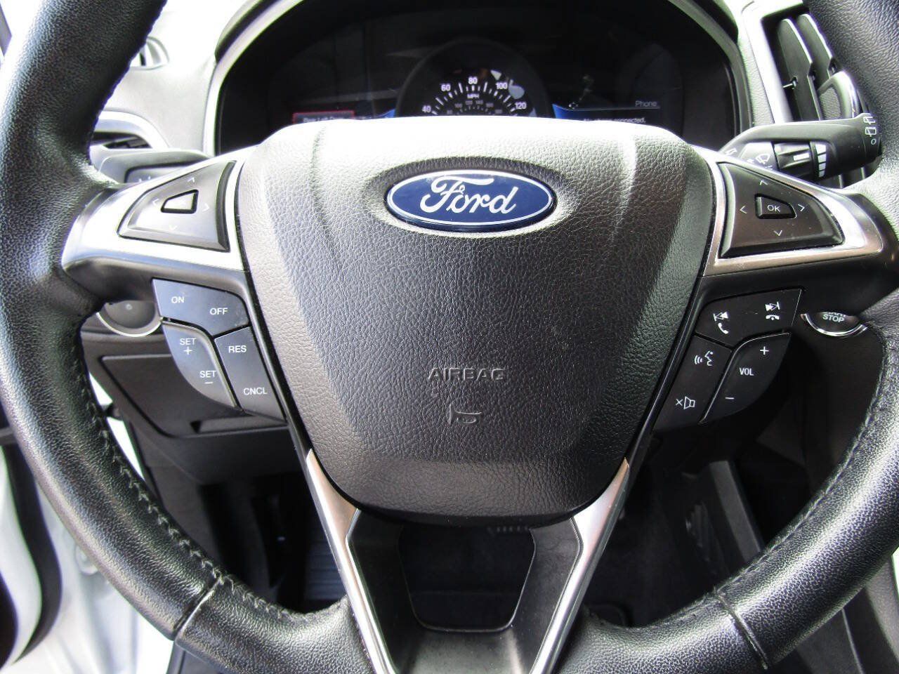 Used 2024 Ford Edge SEL AWD/4WD image 16