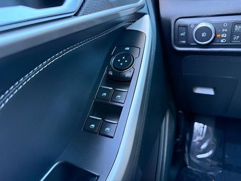 Certified 2022 Ford Explorer XLT w/ Equipment Group 202A AWD/4WD image 20