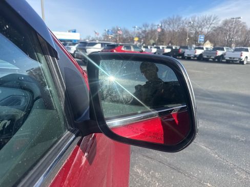 Used 2017 GMC Canyon Denali image 8