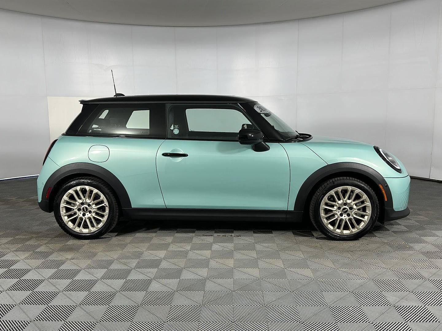 Used 2026 MINI Cooper S FWD image 11