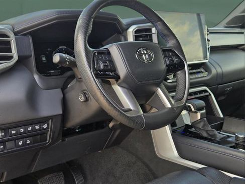 Used 2024 Toyota Sequoia Platinum image 11