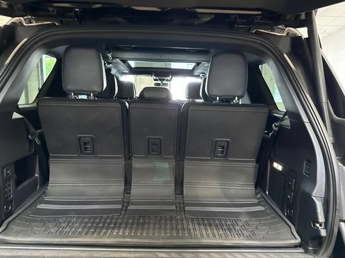 Used 2025 Lincoln Navigator Reserve w/ Jet Appearance Package AWD/4WD image 19