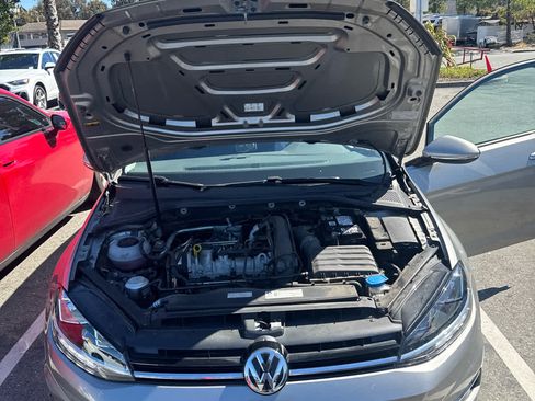 Used 2019 Volkswagen Golf S FWD image 8