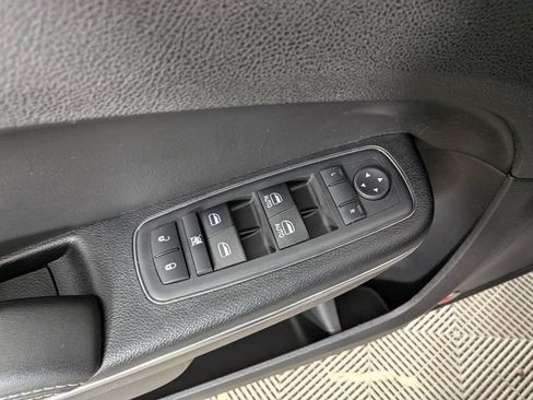 Used 2017 Chrysler 300 S AWD/4WD image 14