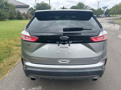 Used 2021 Ford Edge Titanium AWD/4WD image 13