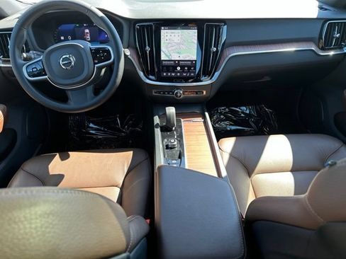 Certified 2025 Volvo V60 B5 Cross Country Plus AWD/4WD image 14