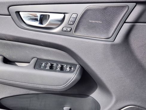 New 2026 Volvo XC60 B5 Ultra w/ Climate Package image 12