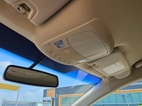 Used 2018 Ford Edge SEL w/ Equipment Group 201A FWD image 26