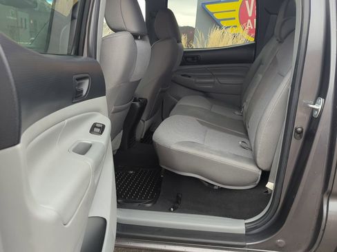 Used 2013 Toyota Tacoma w/ TRD Off-Road Pkg image 14