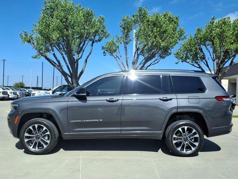 Used 2021 Jeep Grand Cherokee L Overland w/ Luxury Tech Group IV image 4