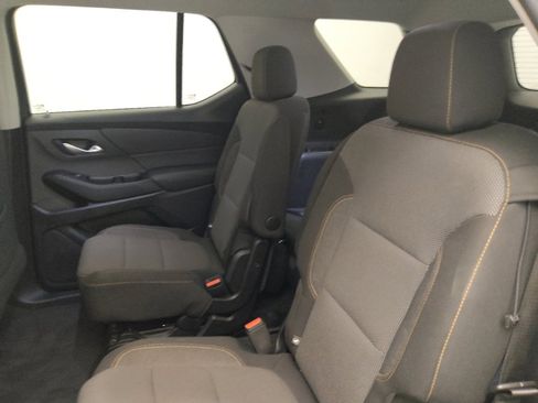 Used 2019 Chevrolet Traverse LT FWD image 18