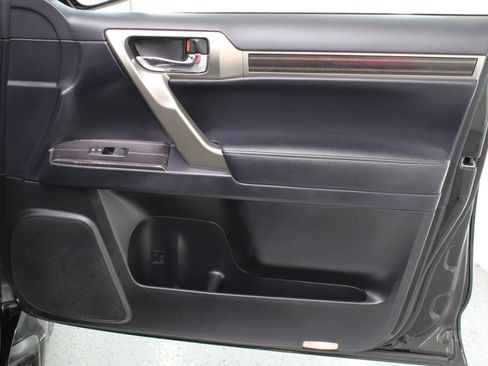 Used 2020 Lexus GX 460 Premium image 53