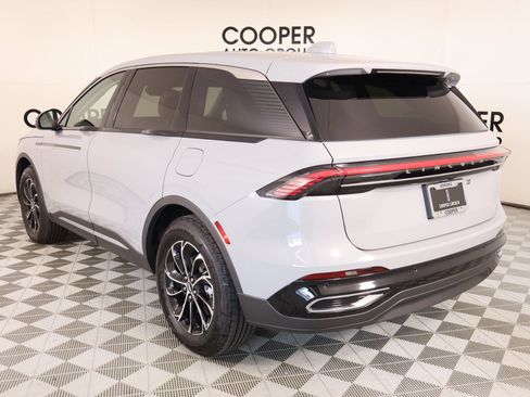 Used 2026 Lincoln Nautilus Premier w/ Equipment Group 102A AWD/4WD image 25