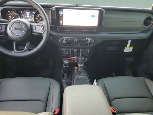 New 2025 Jeep Gladiator Mojave w/ Convenience Group image 11