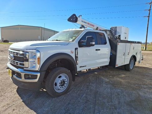 New 2024 Ford F550 4x4 SuperCab Super Duty image 3