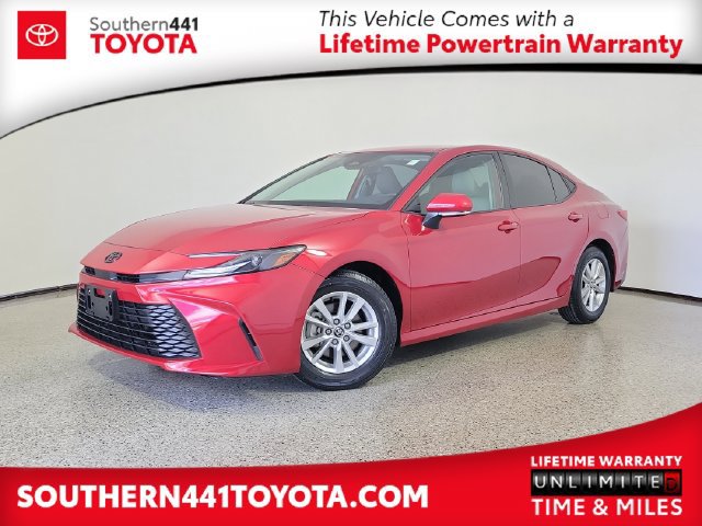 Used 2025 Toyota Camry Hybrid FWD image 1