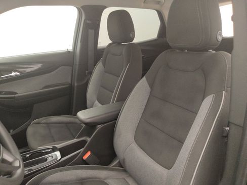 Used 2025 Chevrolet TrailBlazer LT FWD image 17