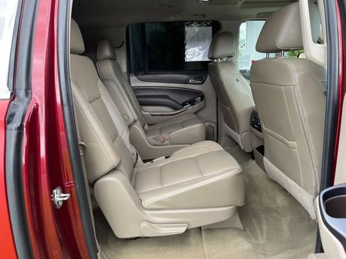 Used 2016 Chevrolet Suburban LT image 26