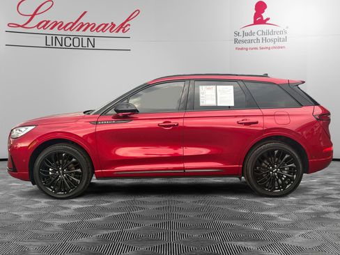 Used 2024 Lincoln Corsair Reserve w/ Equipment Group 202A AWD/4WD image 2
