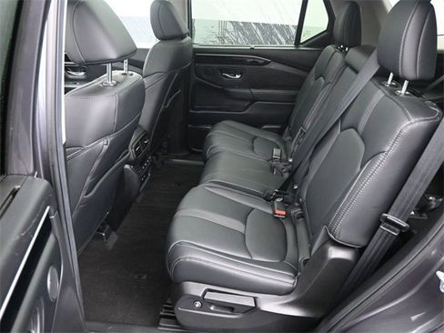 Certified 2025 Honda Pilot Touring image 29