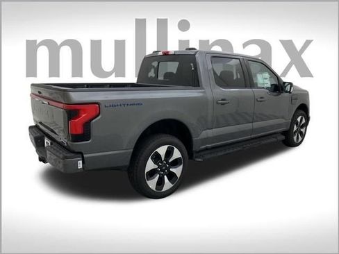 New 2023 Ford F150 Lightning Platinum image 17
