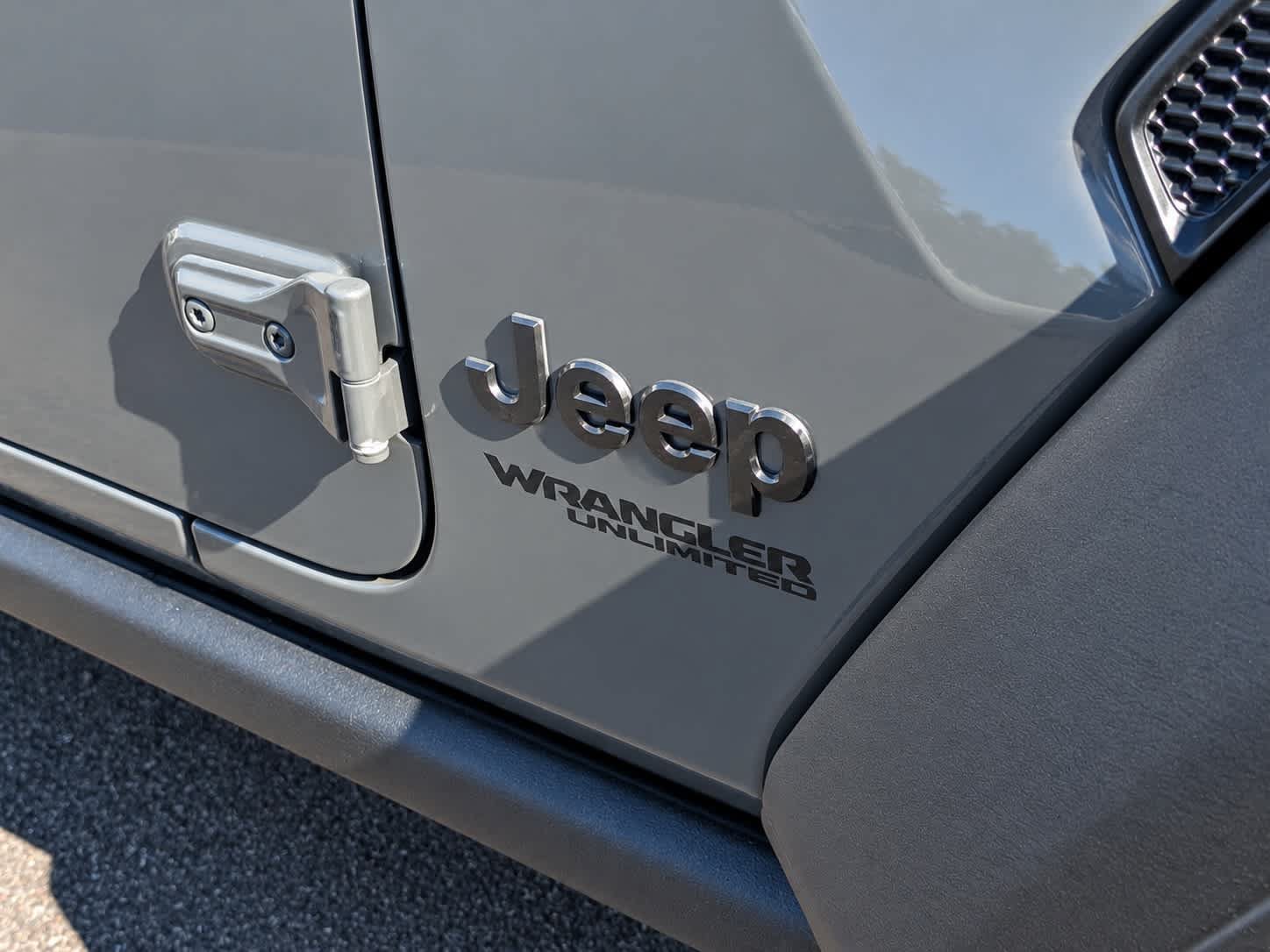 Used 2021 Jeep Wrangler Unlimited Sport AWD/4WD image 8