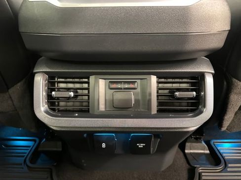 Certified 2025 Ford F150 Platinum w/ FX4 Off-Road Package image 15