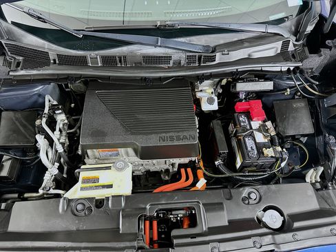 Used 2021 Nissan Leaf SV w/ SV Technology Package image 31