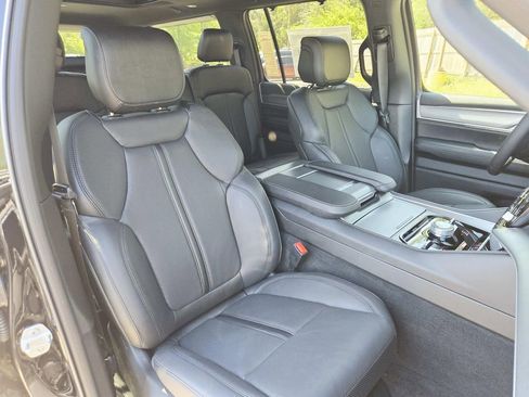 New 2026 Jeep Grand Wagoneer L Limited AWD/4WD image 22