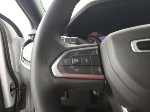 Used 2023 Jeep Compass Limited image 9