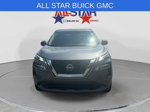 Used 2022 Nissan Rogue SV FWD image 2