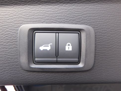 New 2025 Mitsubishi Outlander SE image 37