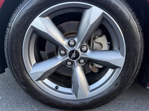 Used 2017 Ford Mustang Coupe image 14